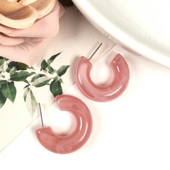 Chunky Tortoise Shell Hoop Earrings - Picture 2 of 8